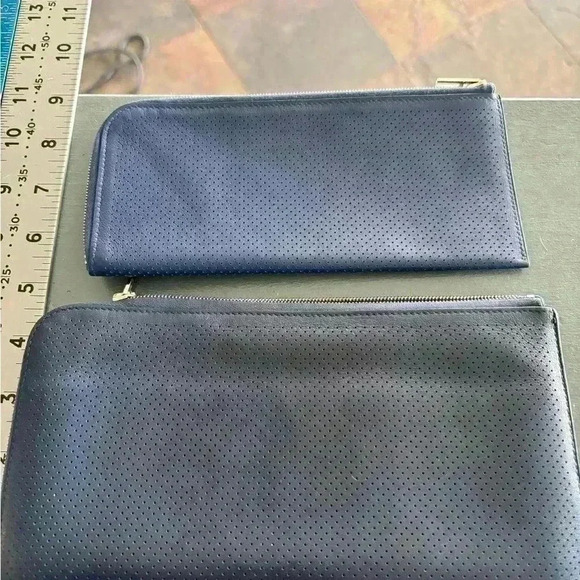 Hermes Voyager Long wallet with matching zipperred inserts- 100% authentic - Picture 13 of 13